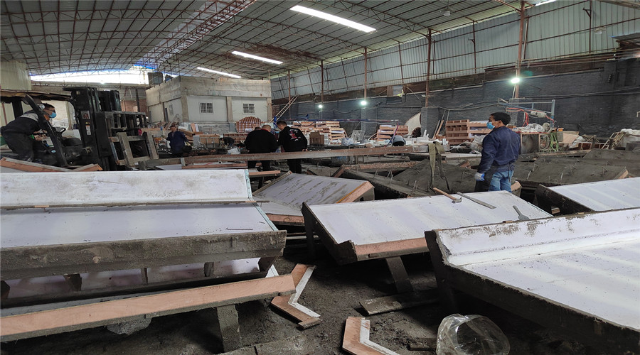 GRC構(gòu)件生產(chǎn)中 GRC構(gòu)件生產(chǎn)中